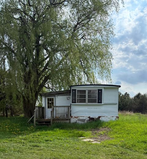 7957 30th Avenue Sylvan Township MI 49631