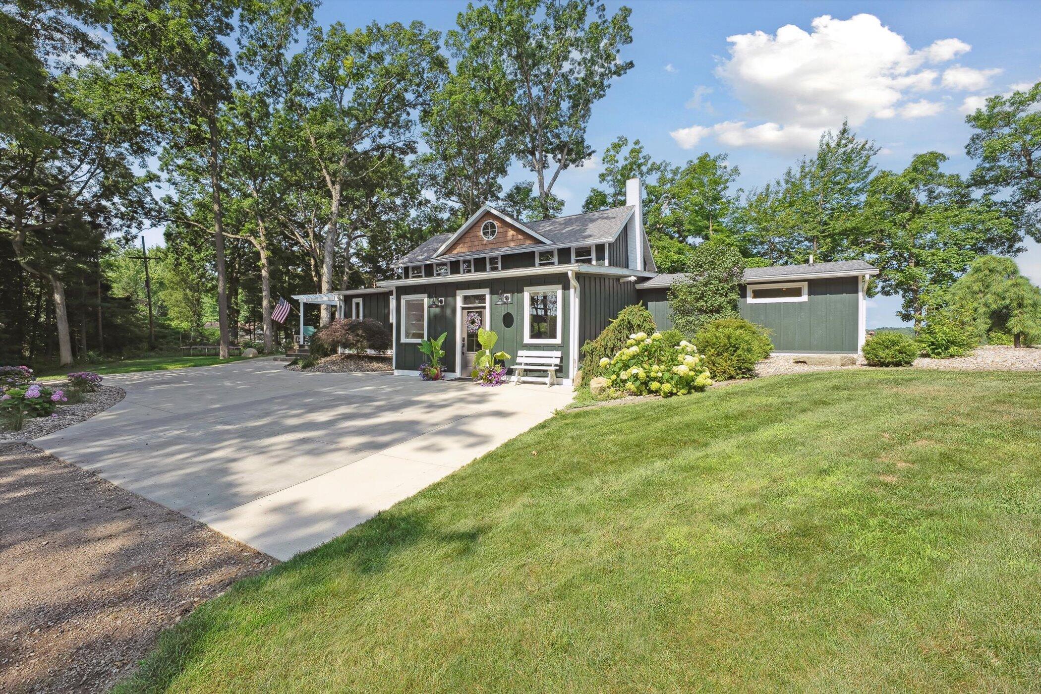 240 Aquamarine Drive