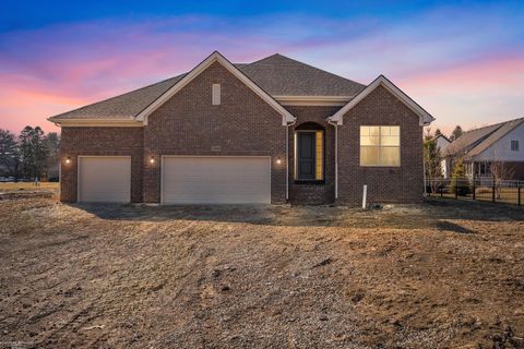 Photo of 24509 Briar Bay Drive, Macomb Township, MI 48042 (MLS # 58050181384)