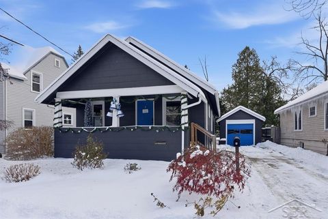 1605 W Hines Street Midland City MI 48640