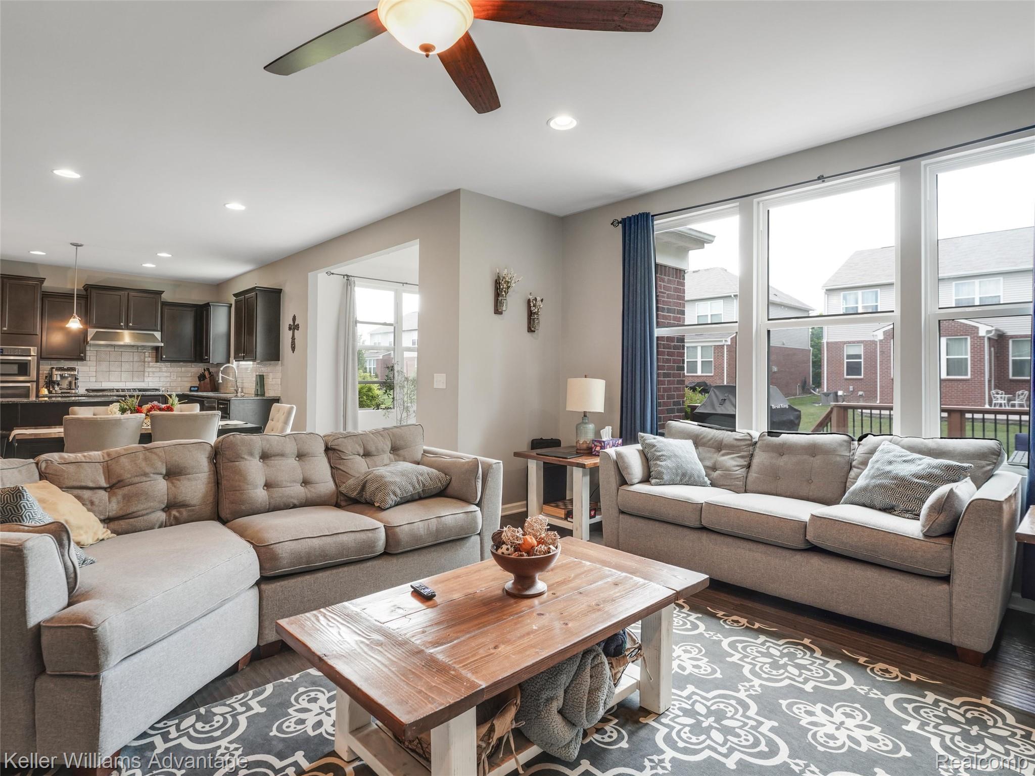 6121 Braemore Court