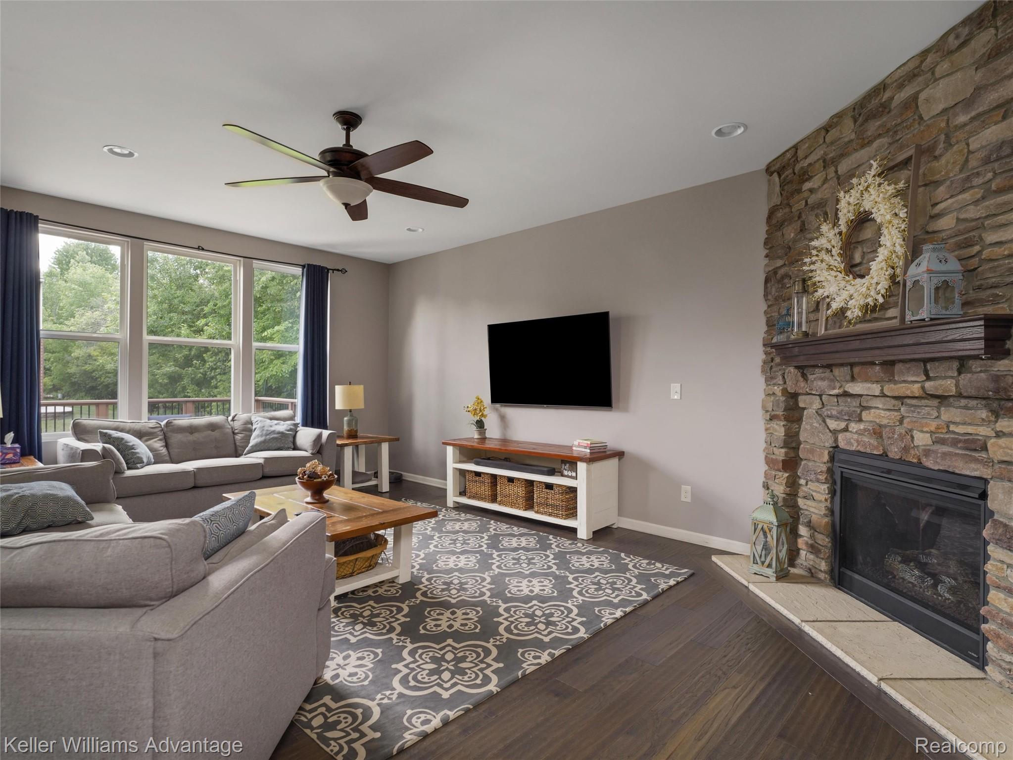 6121 Braemore Court