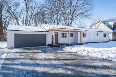 Photo of 27590 Hiller Street, Harrison Charter Township, MI 48045 (MLS # 58050196089)