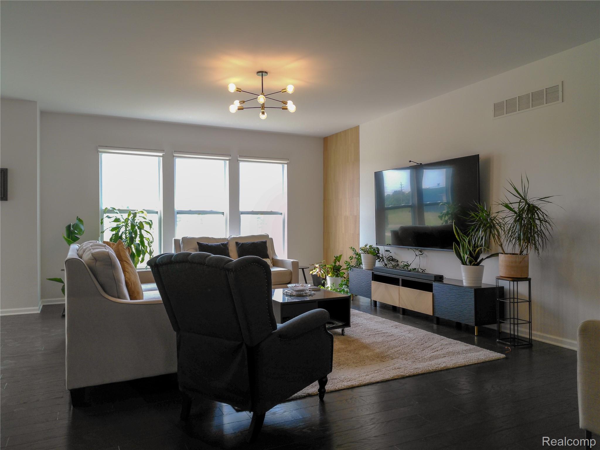 2736 Salt Springs Drive