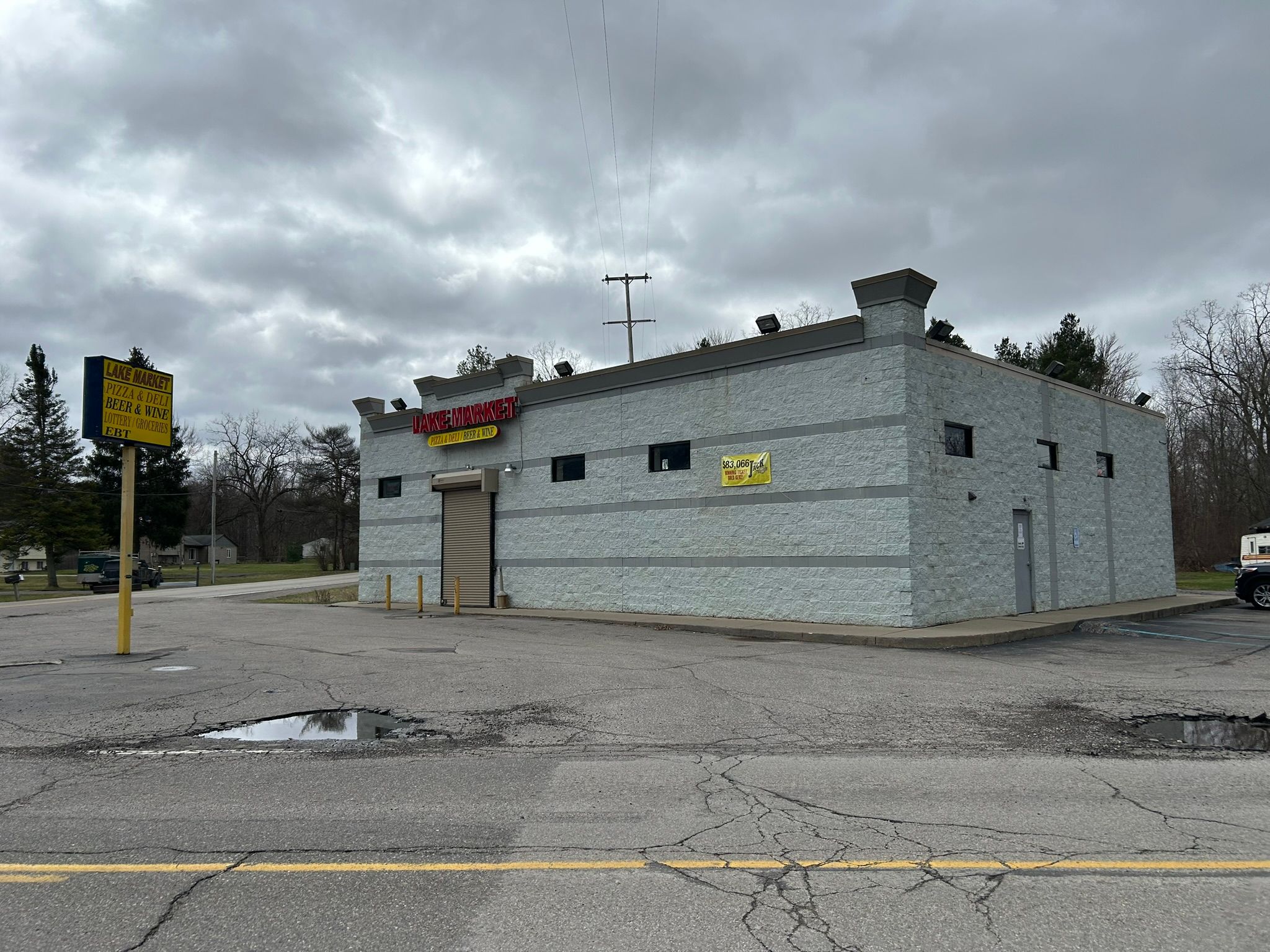 1372 E LAKE Road