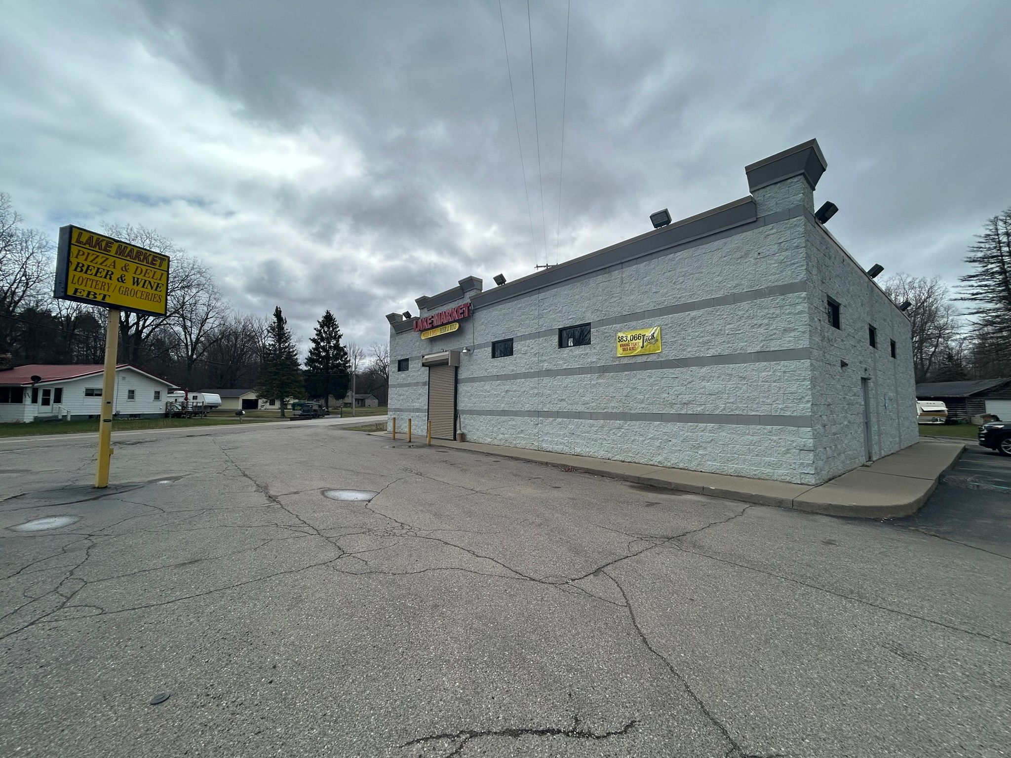 1372 E LAKE Road