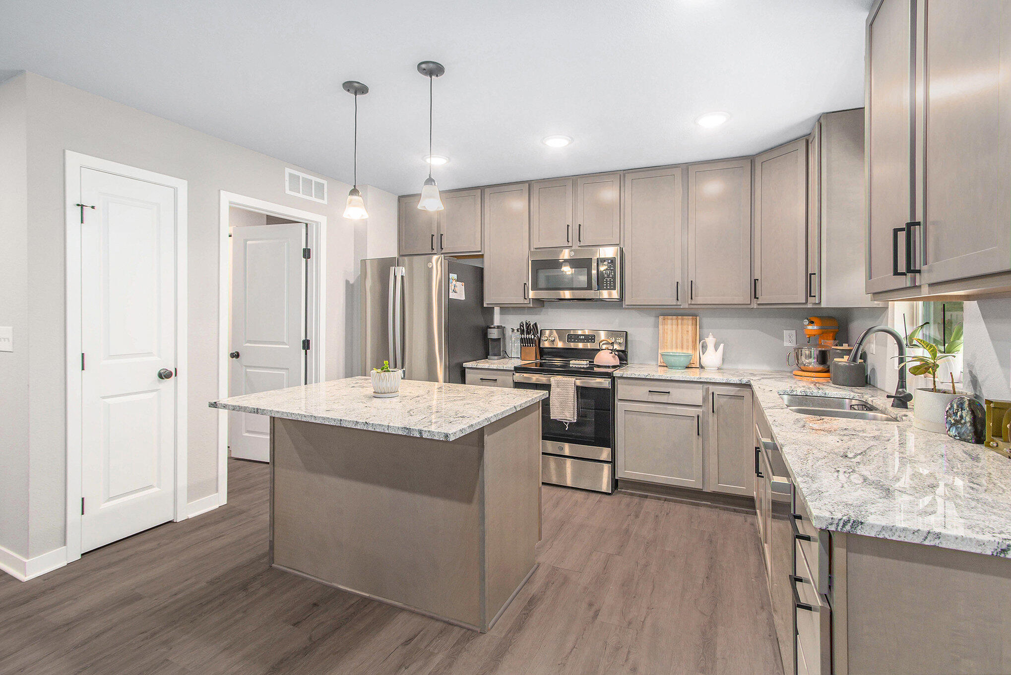 17561 Beechwood Lane Lane 6