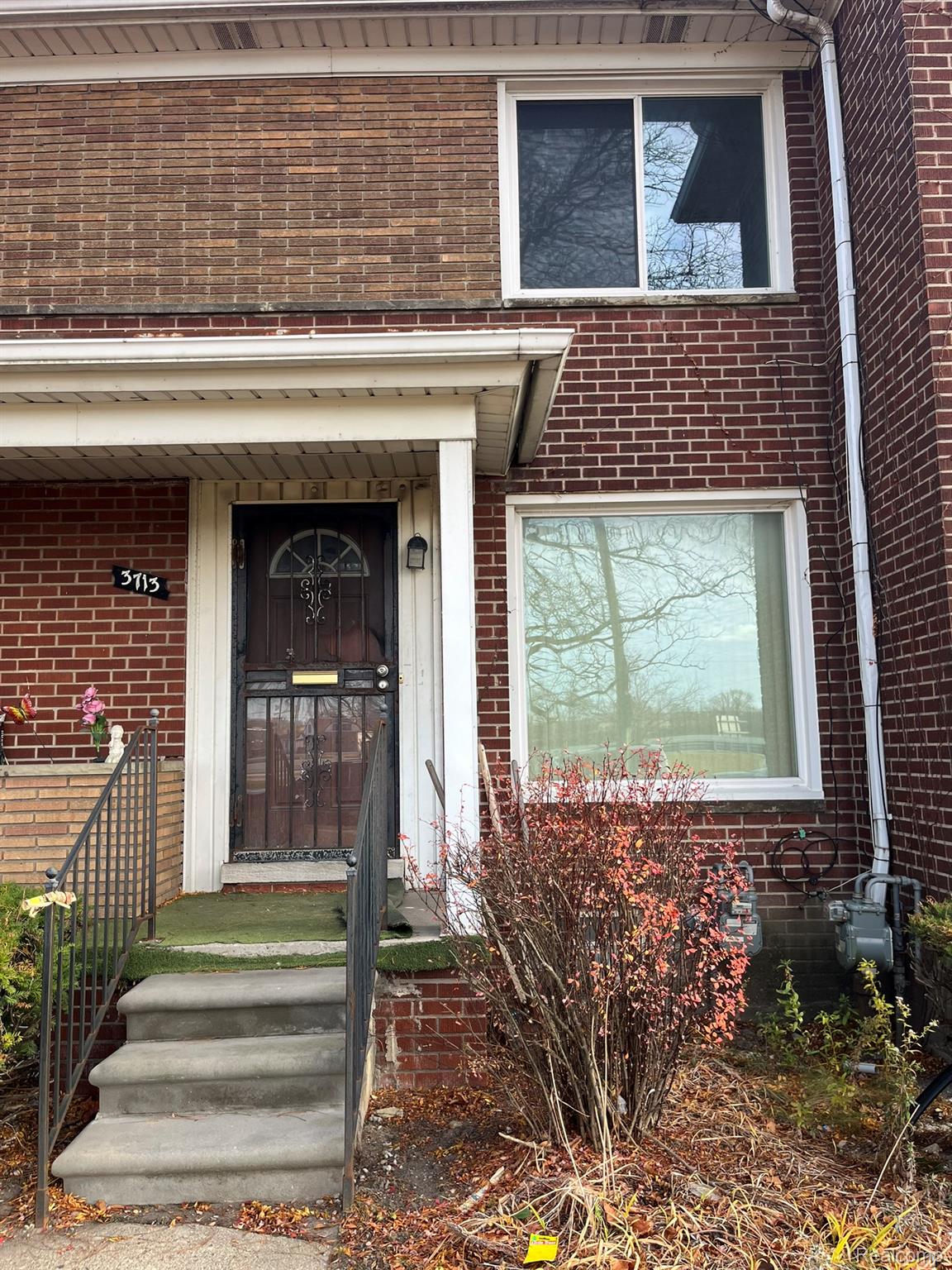 3713 Oakman Boulevard 7