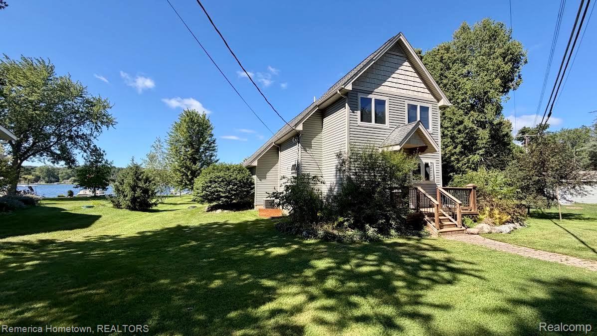 5737 Mabley Hill Road