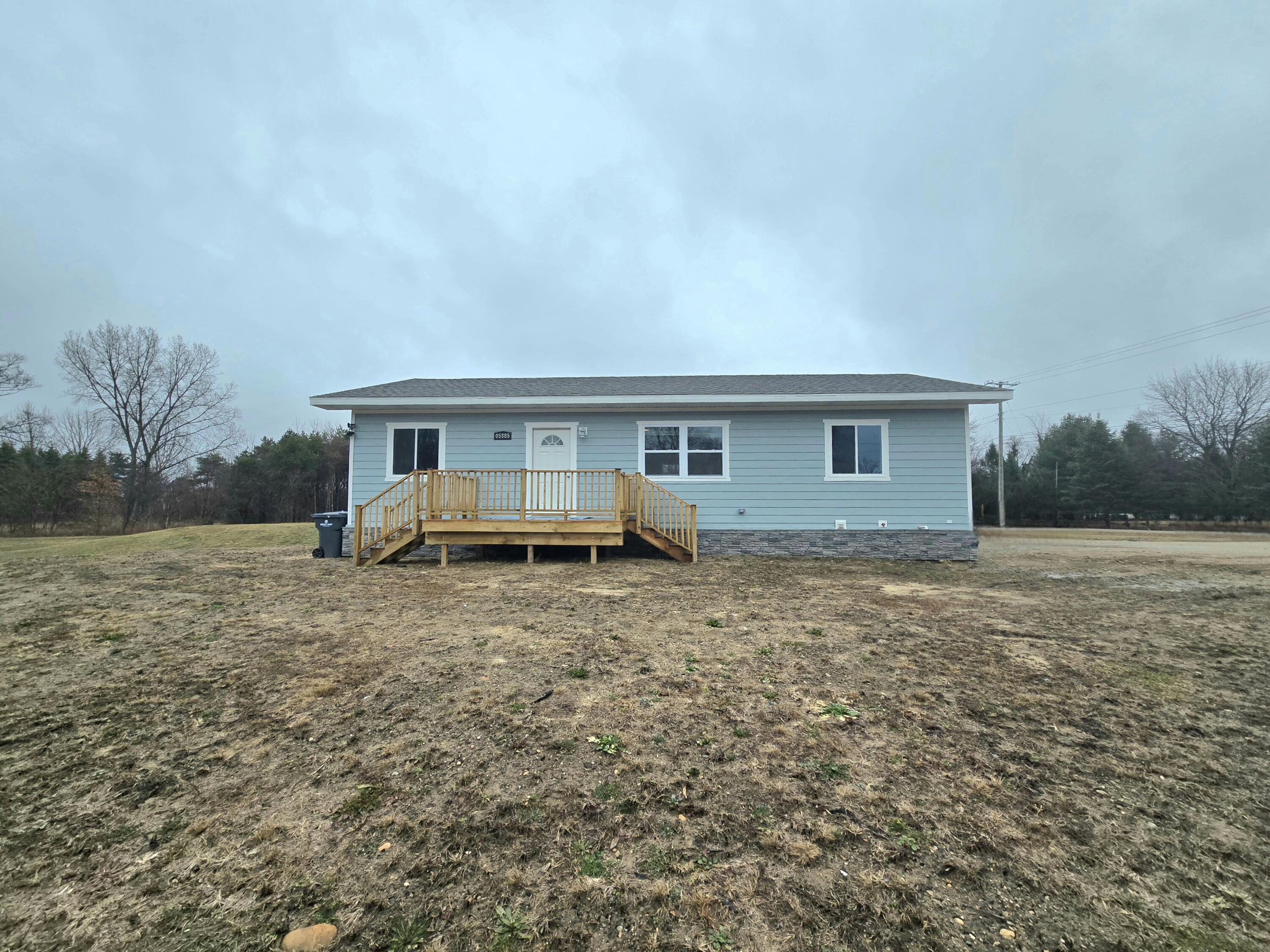 5885 73 1/2 Street