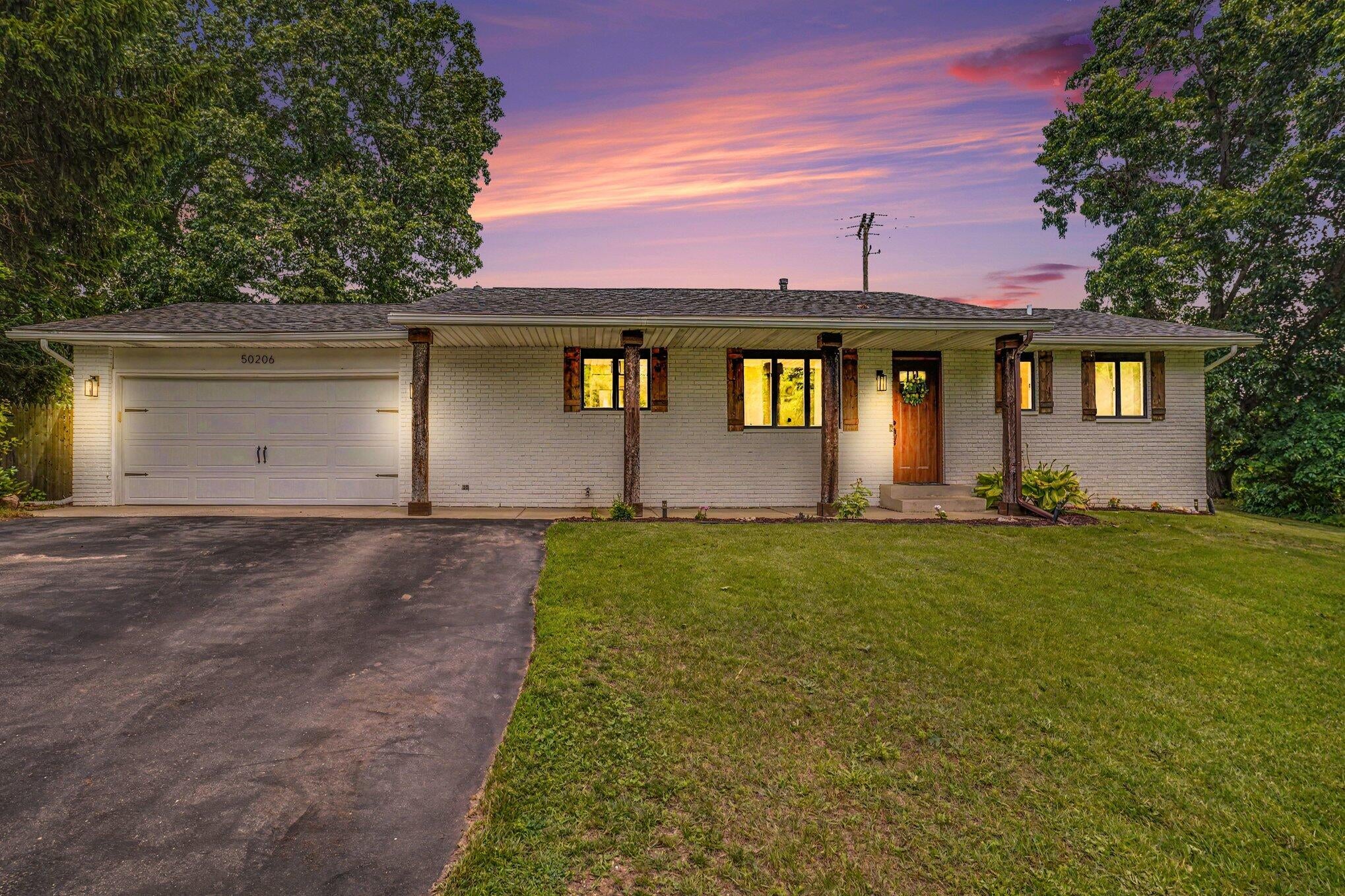50206 Carino Court