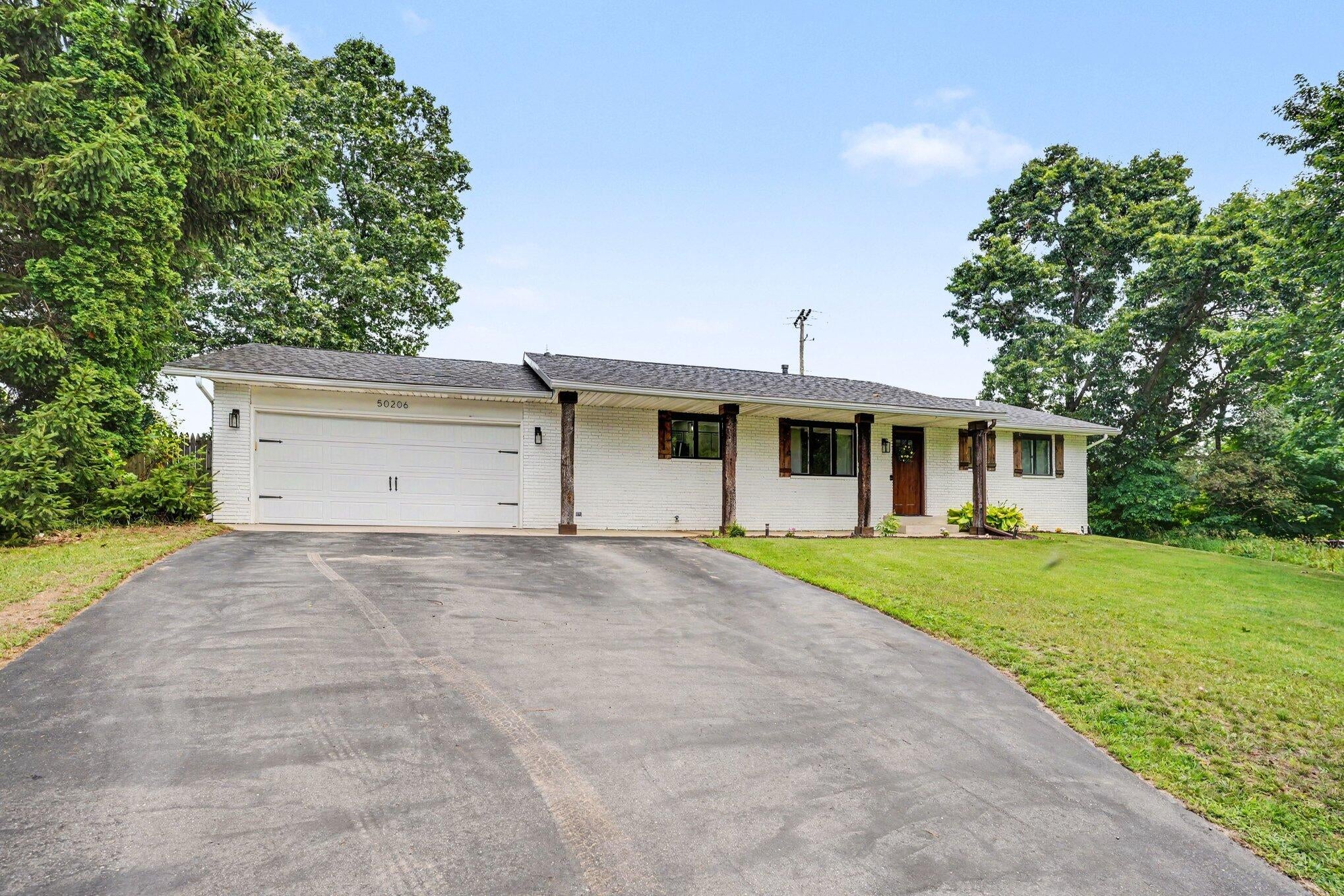 50206 Carino Court