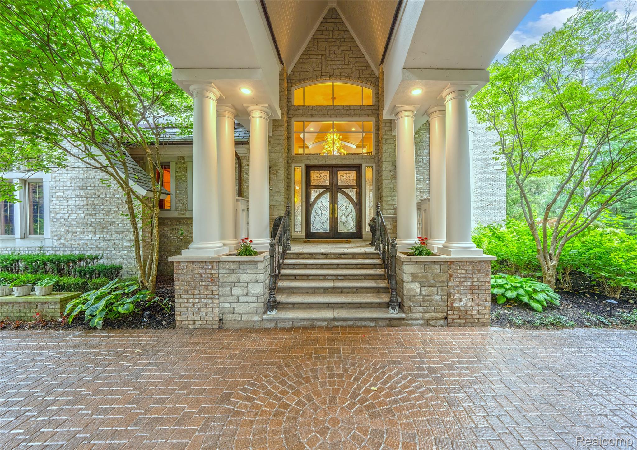 5621 Arbor Bay Court
