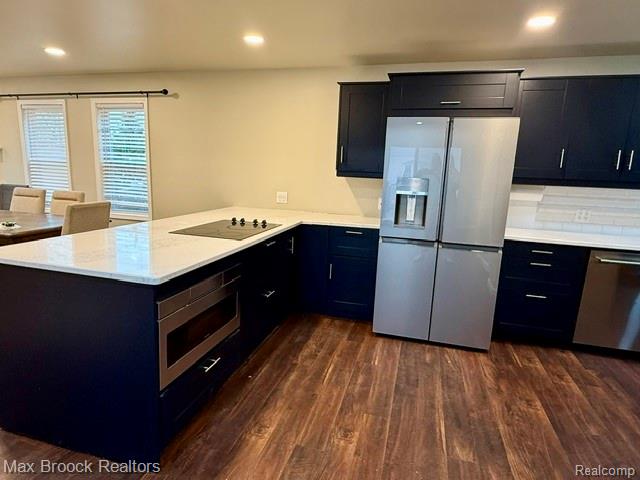 1146 S Long Lake Boulevard