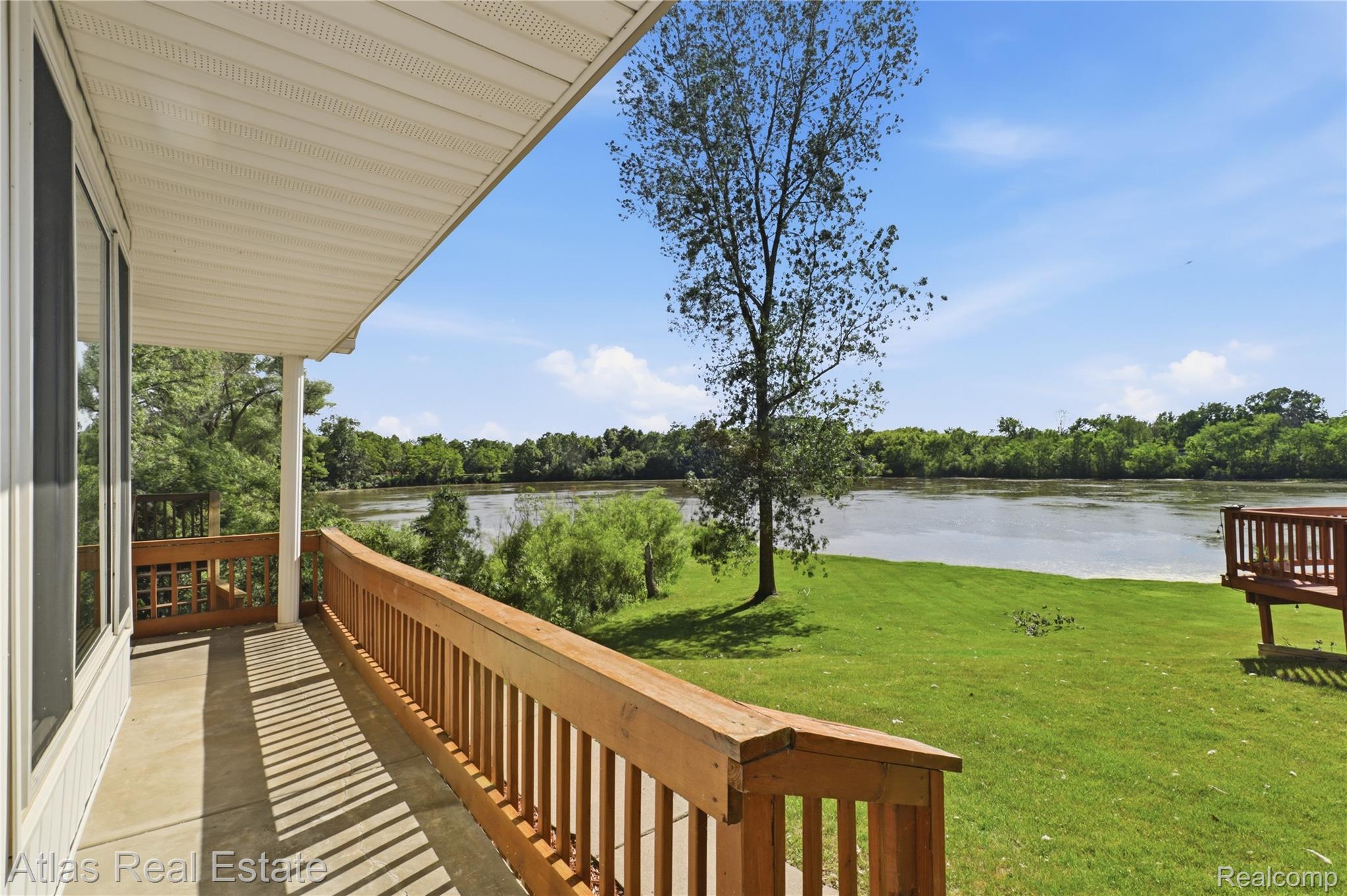 1117 Lake Shore Circle