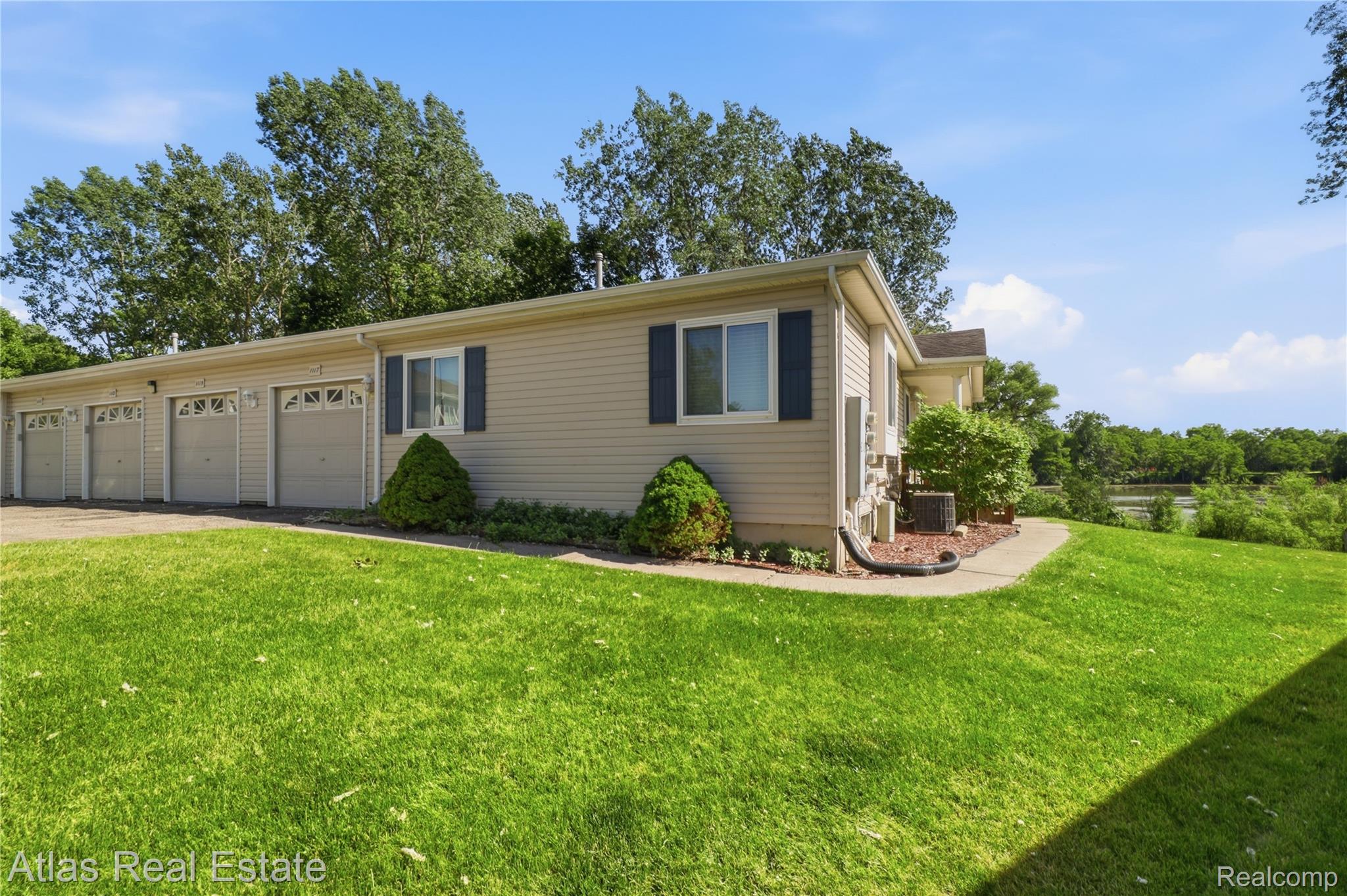 1117 Lake Shore Circle