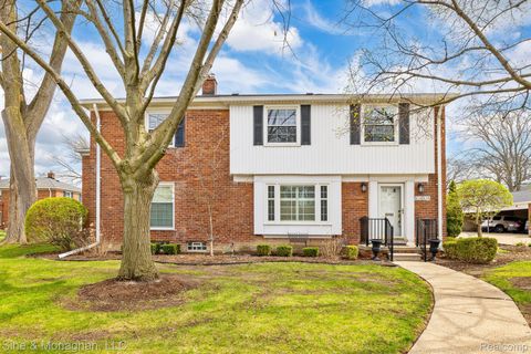 612 Cadieux Road Grosse Pointe City MI 48230