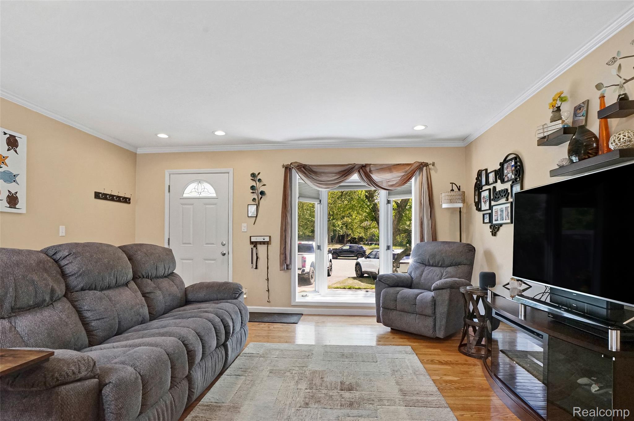 432 Lyon Court