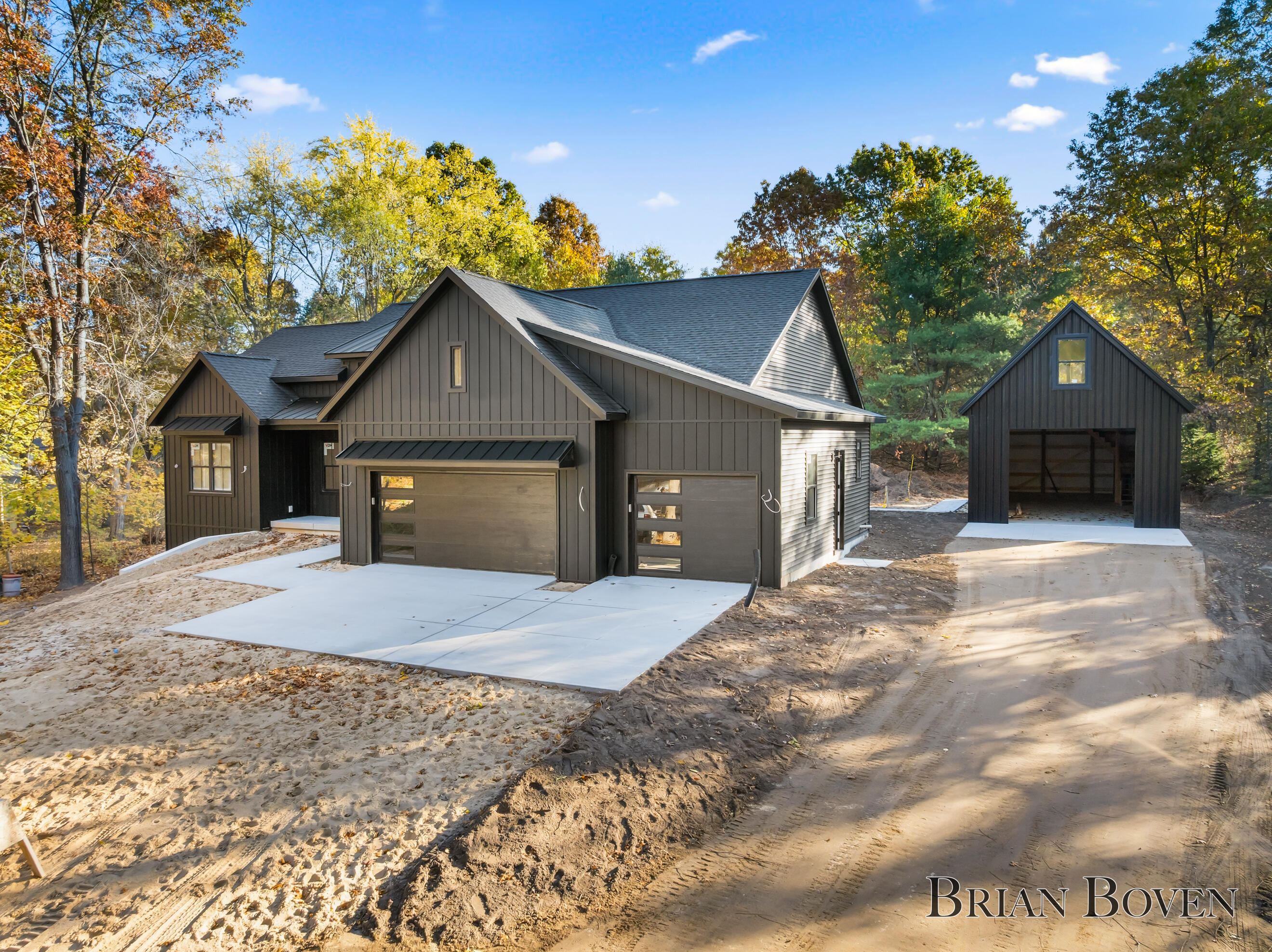 7650 Courtland Drive NE