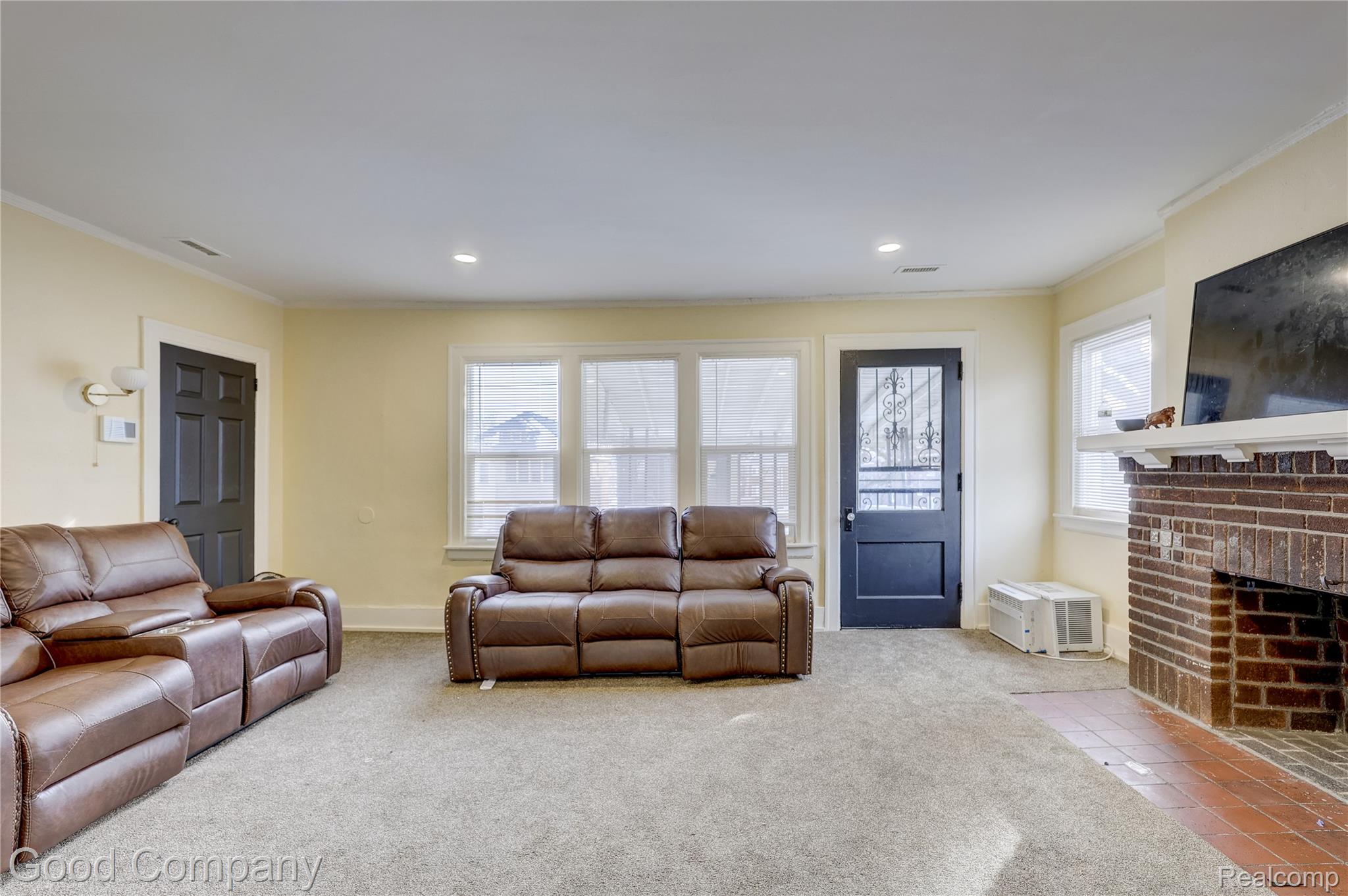 2494 Hazelwood Street