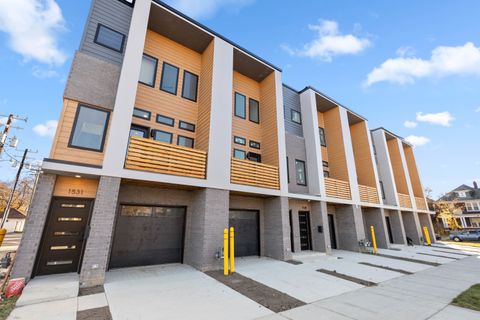 1703 Pallister 30 Detroit City MI 48206
