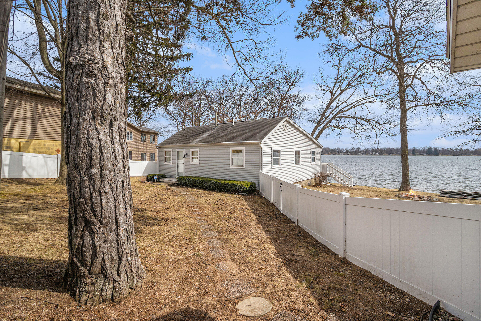 ColonTownship_StJoseph, Michigan 49040, United States, 2 Bedrooms Bedrooms, ,1 BathroomBathrooms,Residential,Active,94611