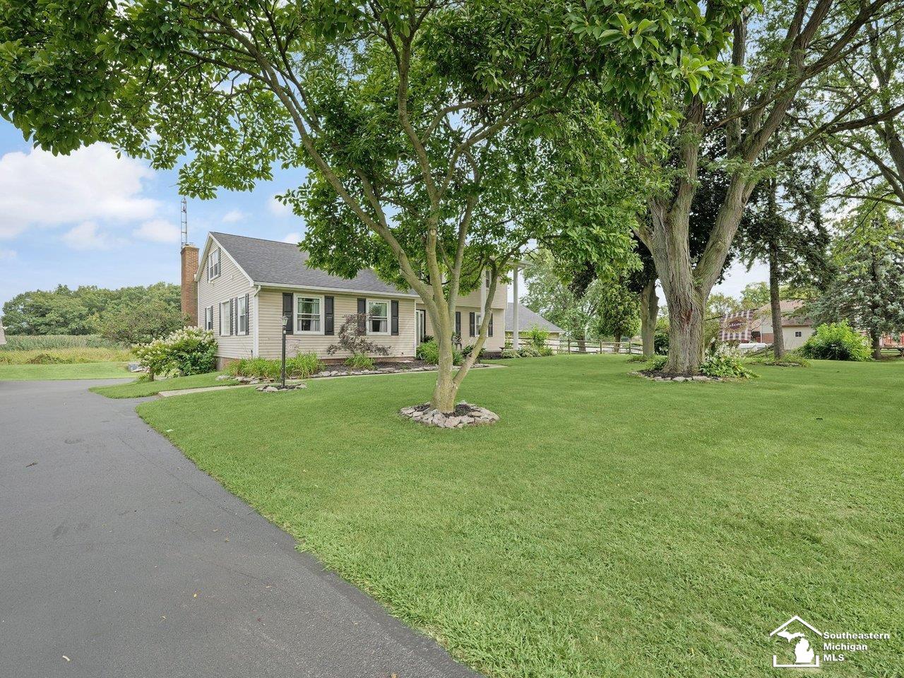 6233 Grandview Drive