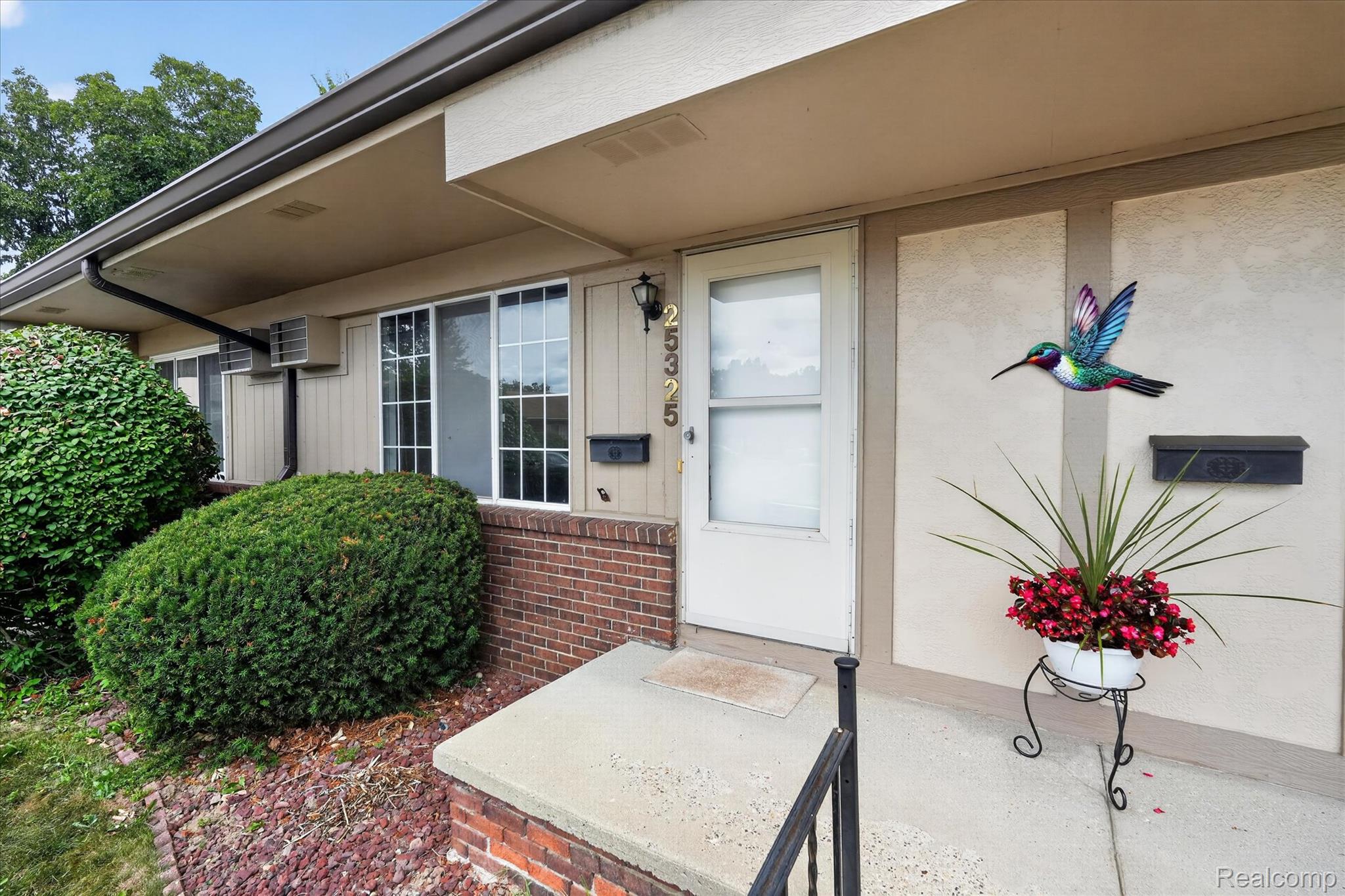 25325 Potomac Drive 3