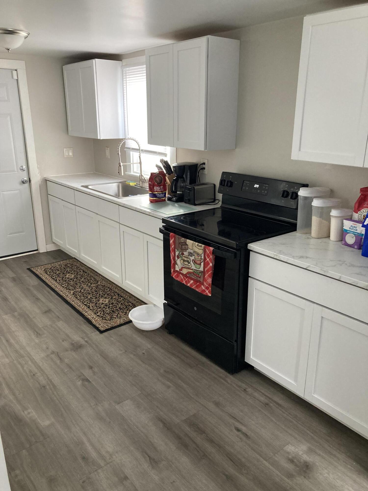 375 W Maplewood Avenue