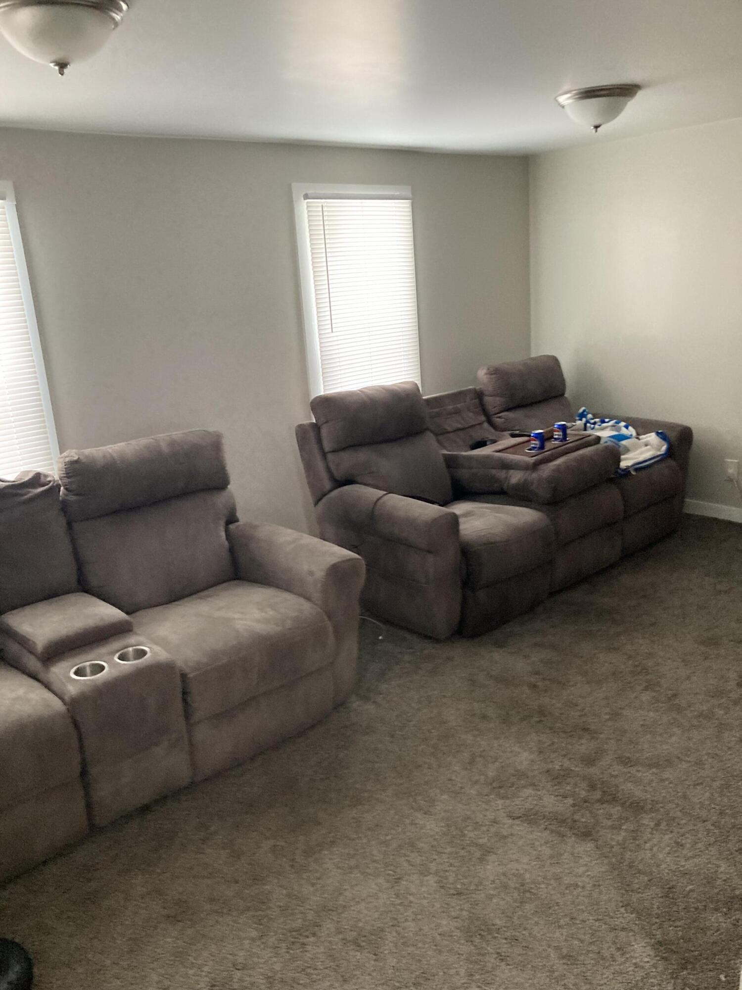 375 W Maplewood Avenue