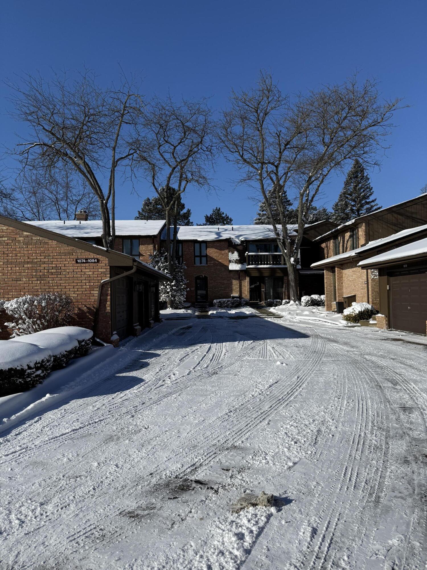 1082 Greenhills Drive