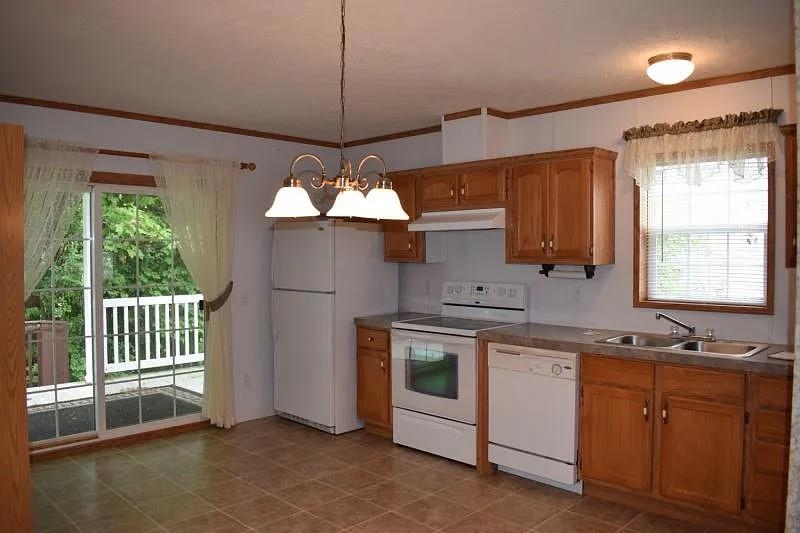 1519 W Ridgeview Drive