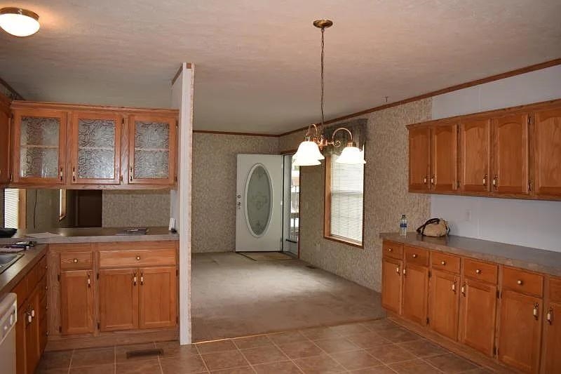 1519 W Ridgeview Drive