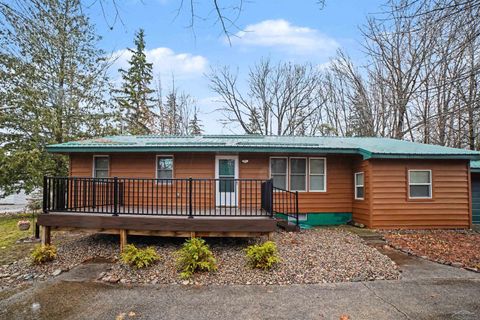 Photo of 441 Hillcrest Drive, Garfield Township, MI 48632 (MLS # 61050203238)