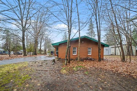 Tiny photo for 441 Hillcrest Drive, Garfield Township, MI 48632 (MLS # 61050203238)