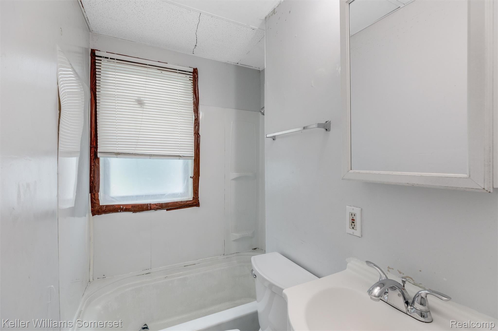 4275 8TH Street