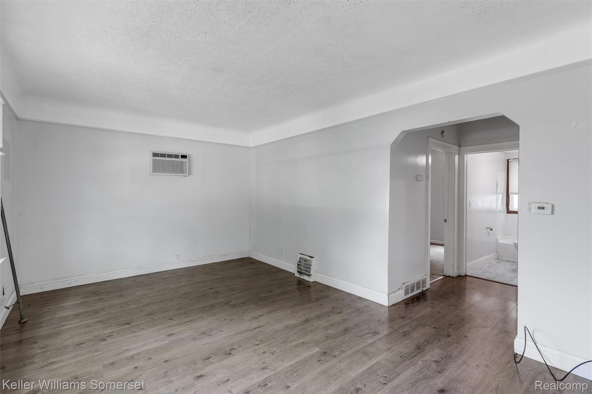 4275 8TH Street