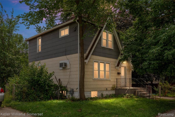 4275 8TH ST, ECORSE, MI 48229 - Image e0d0a670100fe679f623740486e8ded1/460375075