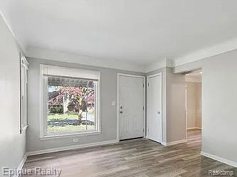 Tiny photo for 19373 Goulburn Street, Detroit City, MI 48205 (MLS # 20261020569)