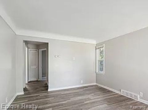 Tiny photo for 19373 Goulburn Street, Detroit City, MI 48205 (MLS # 20261020569)