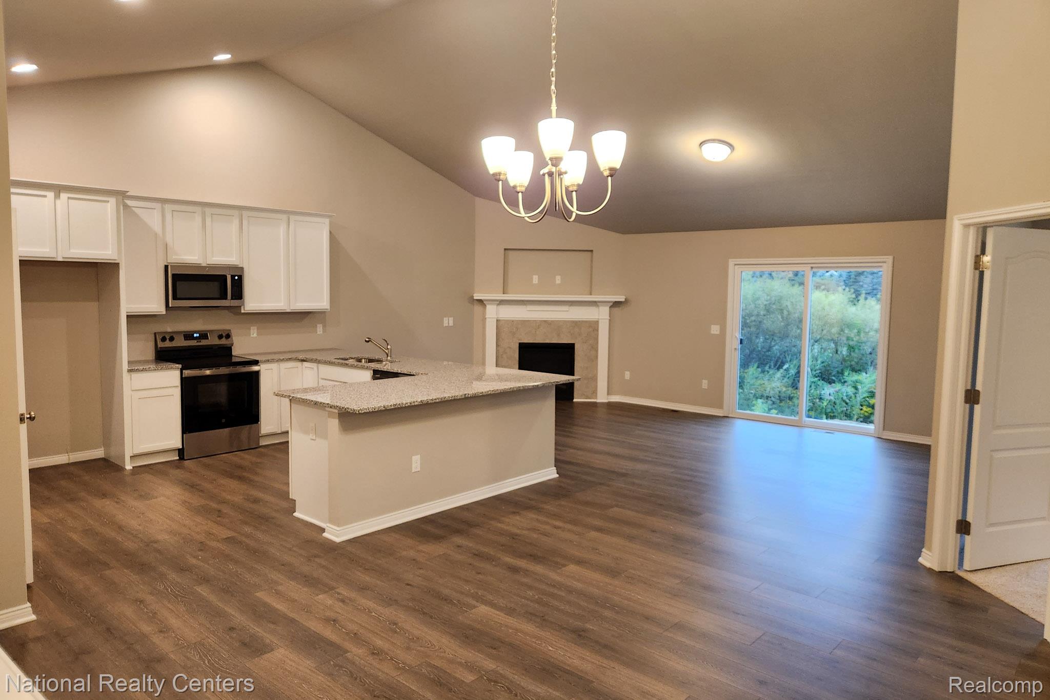 Unit 1- 251 Devonshire Drive 1