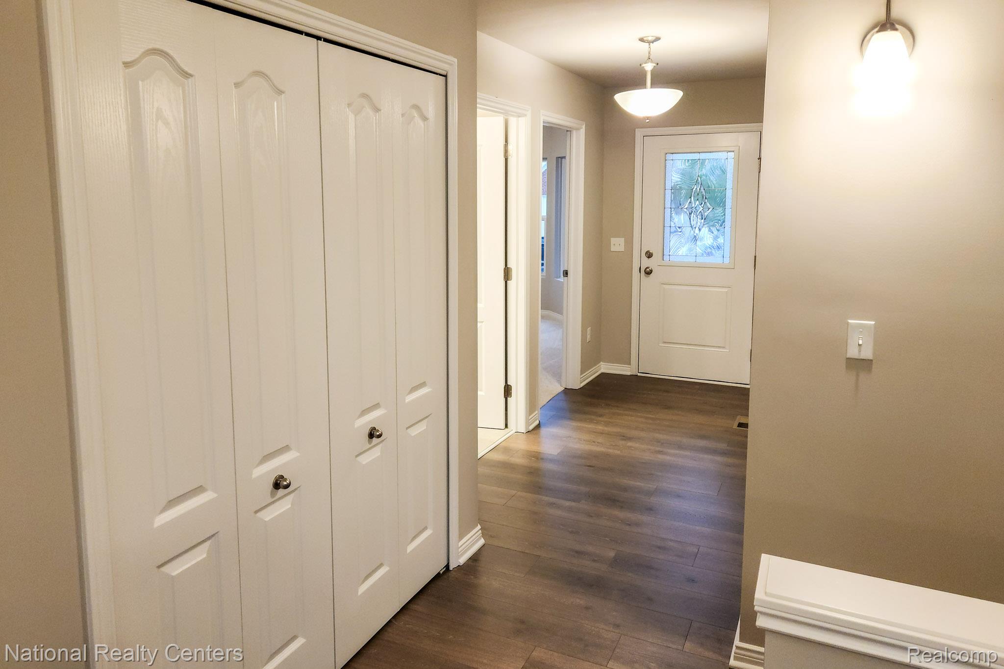 Unit 1- 251 Devonshire Drive 1