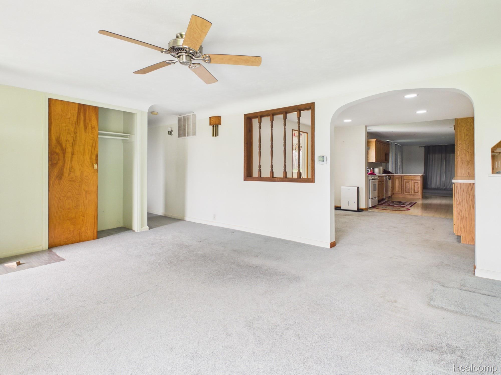 33 Davis Lake Road