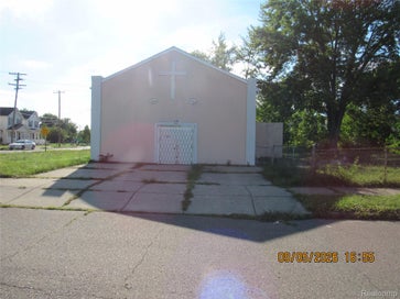 8909 Holcomb Street Detroit City MI 48213