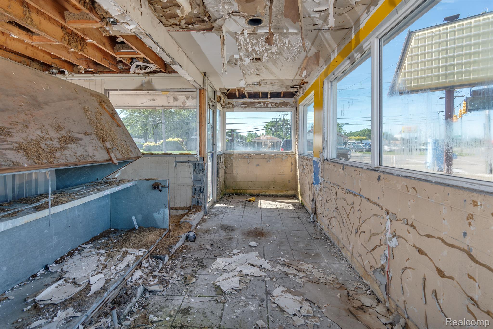 33060 GROESBECK Highway