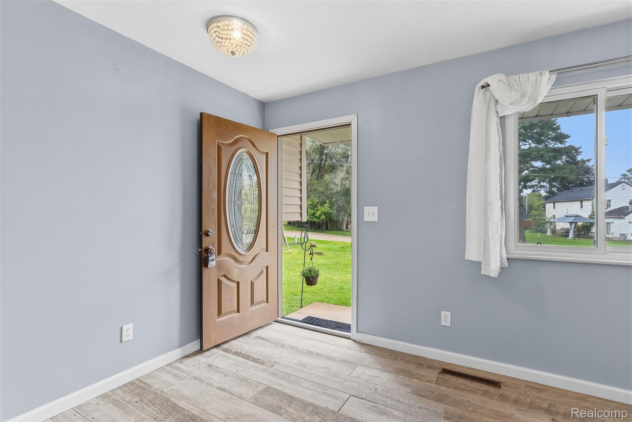 819 Alpine Trail