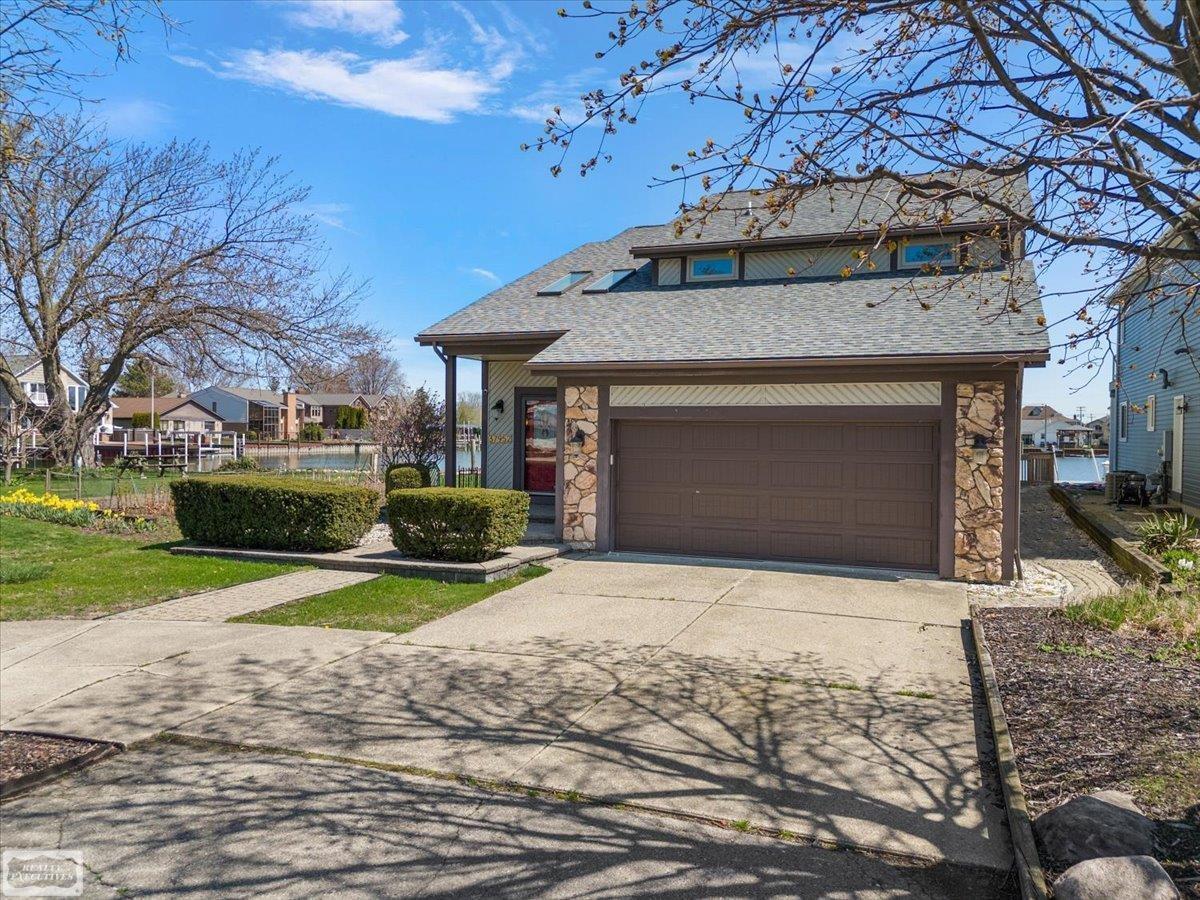 37952 Circle Drive