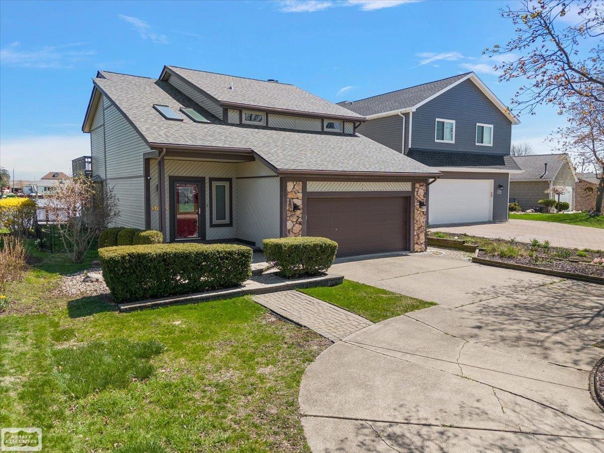 37952 Circle Drive