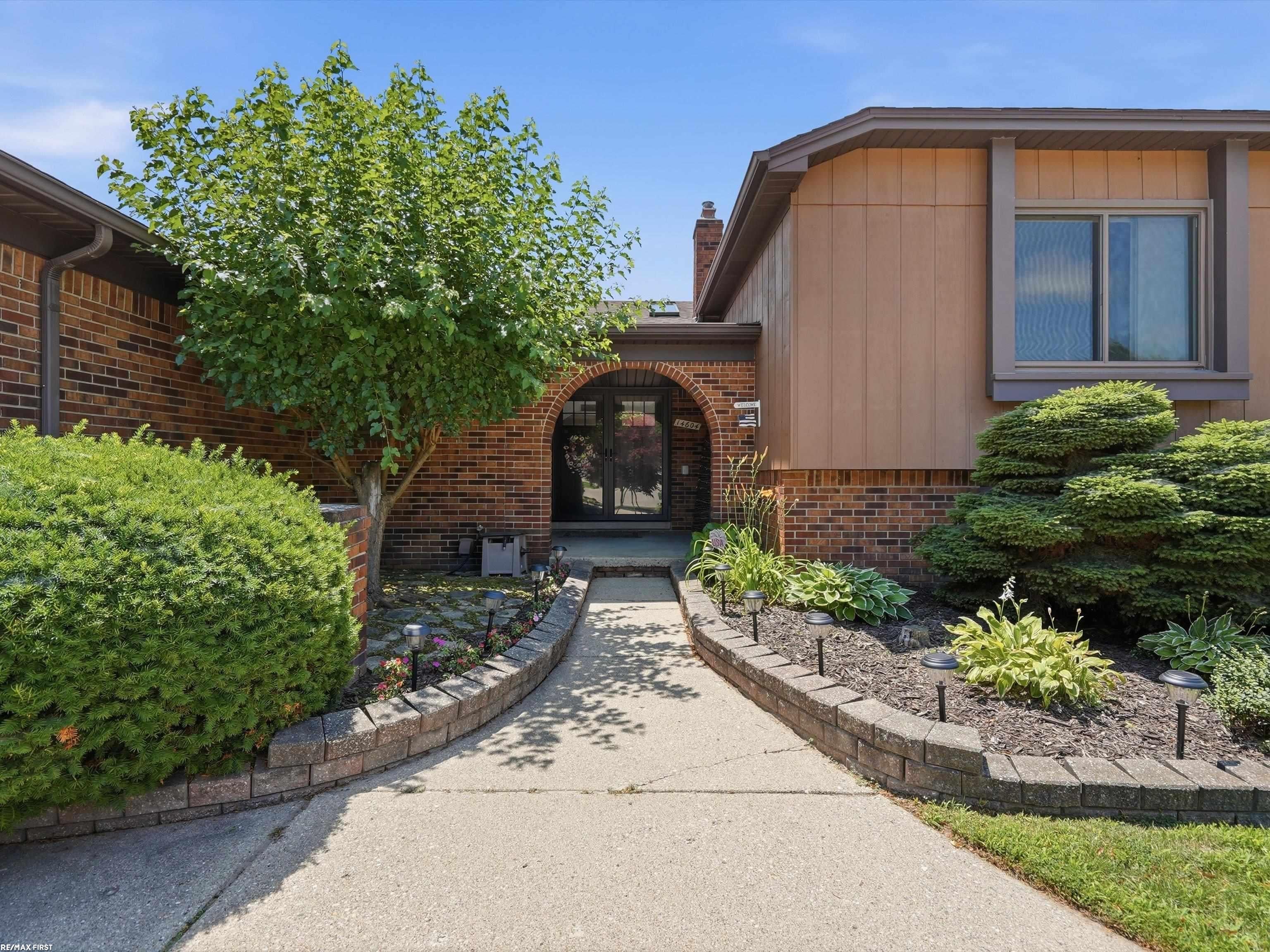 14604 Lakeshore Drive