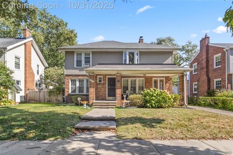 2224 Maplewood Avenue Royal Oak City MI 48073